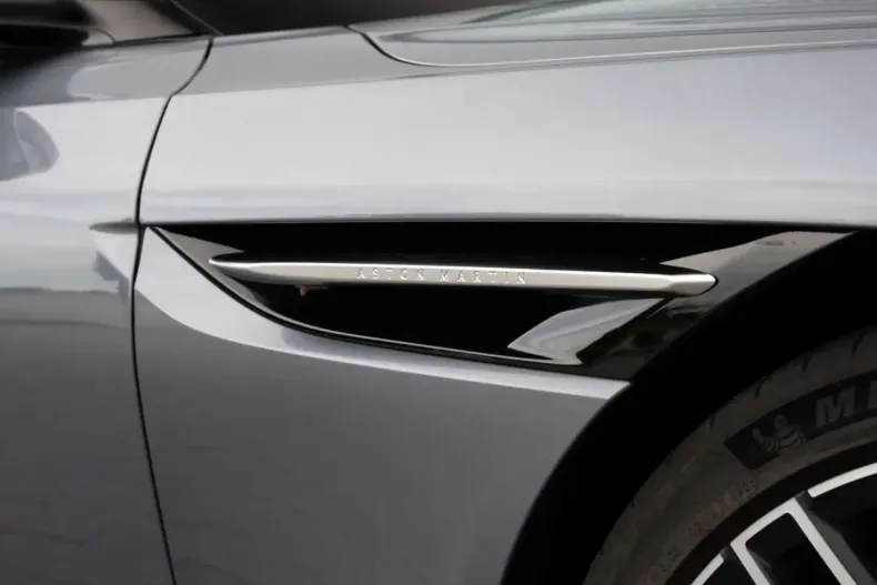 Aston Martin DB12 din 2024 cu 21.600 km - oferta AST120094 - foto 14