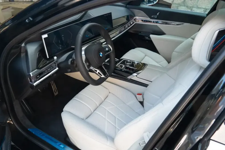 BMW 740 din 2025 cu 9.900 km - oferta BMW120095 - foto 6