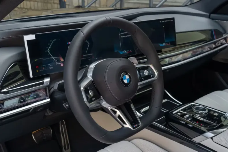 BMW 740 din 2025 cu 9.900 km - oferta BMW120095 - foto 10