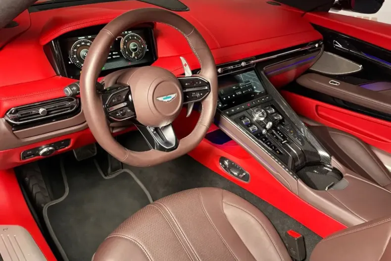 Aston Martin DB12 din 2024 cu 13.000 km - oferta AST120096 - foto 8