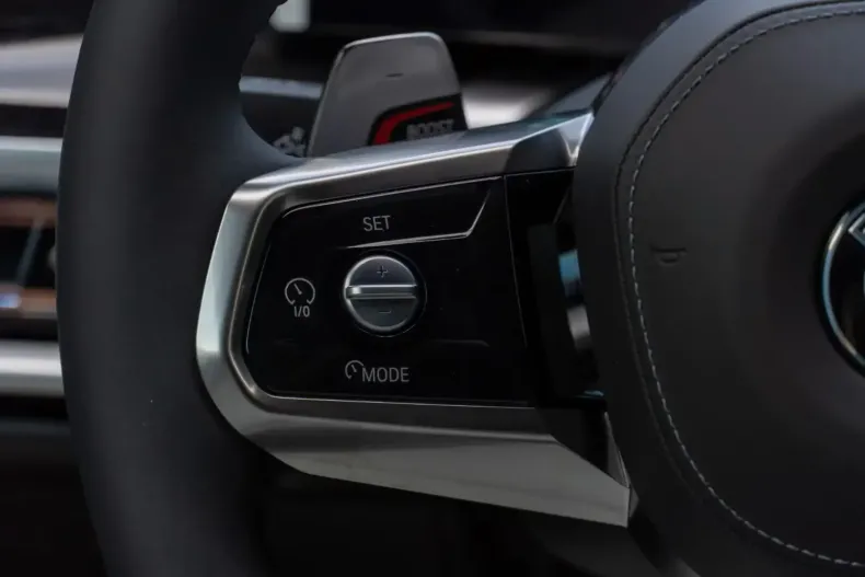 BMW 740 din 2025 cu 8.900 km - oferta BMW120101 - foto 9