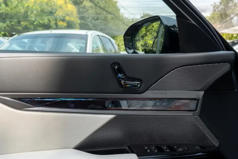 BMW 740 din 2025 cu 8.900 km - oferta BMW120101 - foto 10