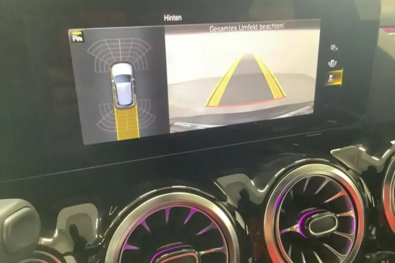 Mercedes-Benz EQA din 2023 cu 48.669 km - oferta MER120124 - foto 11