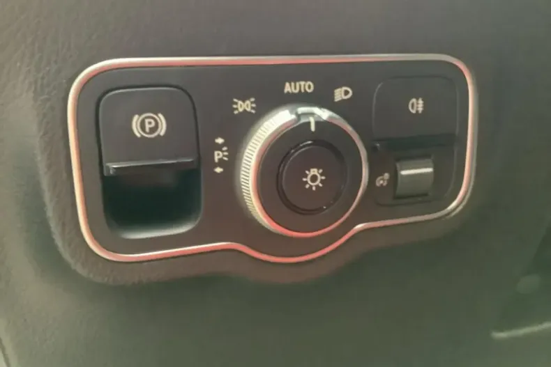 Mercedes-Benz EQA din 2023 cu 48.669 km - oferta MER120124 - foto 15