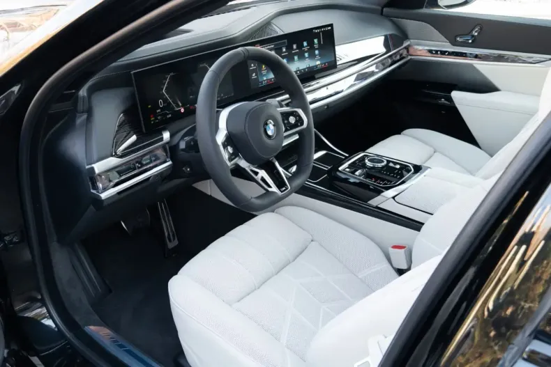 BMW 740 din 2025 cu 9.900 km - oferta BMW120129 - foto 7