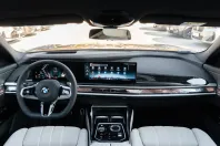 BMW 740 din 2025 cu 9.900 km - oferta BMW120129 - foto 8