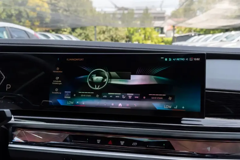 BMW 740 din 2025 cu 9.200 km - oferta BMW120146 - foto 3