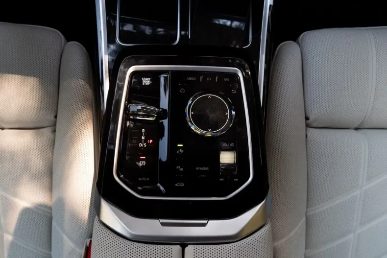 BMW 740 din 2025 cu 9.200 km - oferta BMW120146 - foto 7