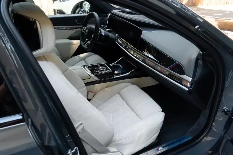 BMW 740 din 2025 cu 9.200 km - oferta BMW120146 - foto 8