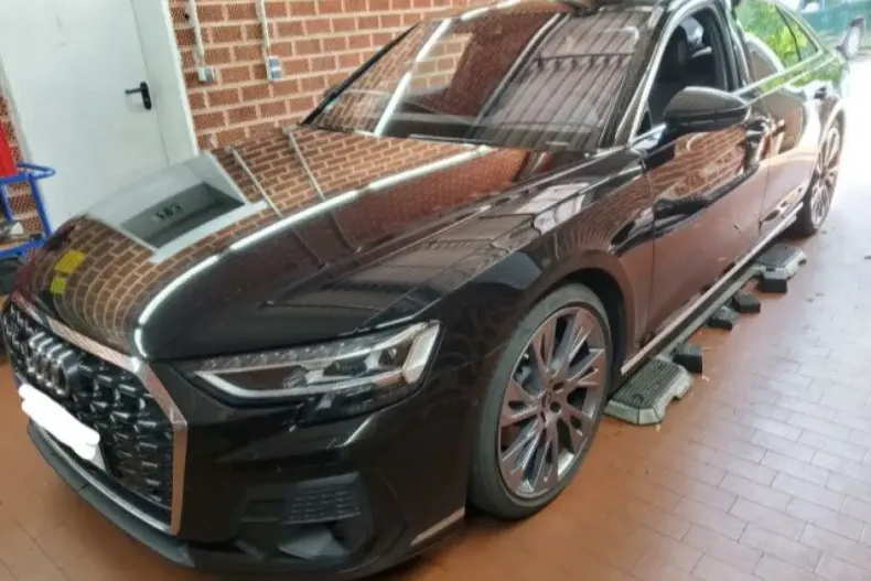 Audi A8 din 2022 cu 67.283 km - oferta AUD120175 - foto 2