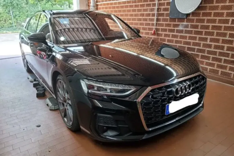 Audi A8 din 2022 cu 67.283 km - oferta AUD120175 - foto 4