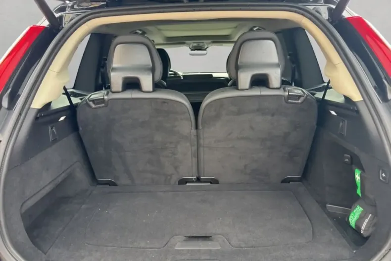 Volvo XC90 din 2024 cu 24.380 km - oferta VOL120186 - foto 4