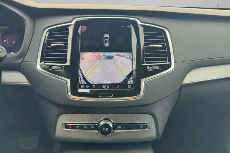 Volvo XC90 din 2024 cu 24.380 km - oferta VOL120186 - foto 10