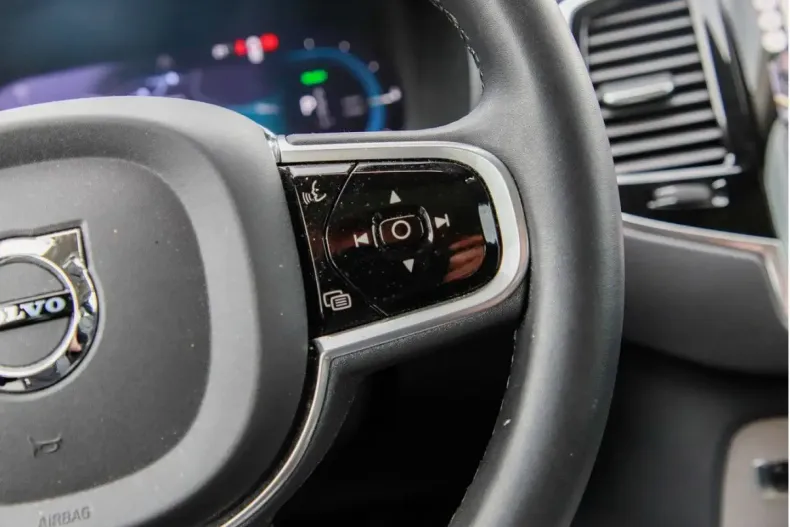 Volvo XC90 din 2022 cu 30.199 km - oferta VOL120188 - foto 18