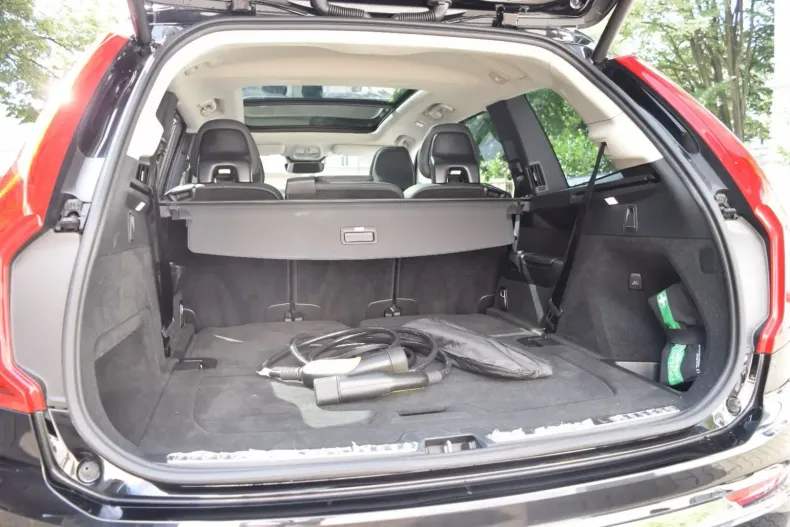 Volvo XC90 din 2024 cu 19.559 km - oferta VOL120189 - foto 11