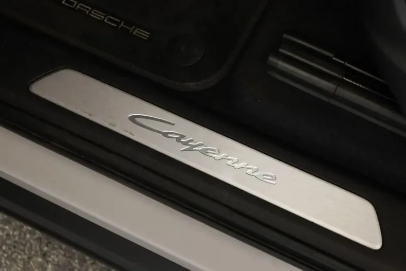 Porsche Cayenne din 2024 cu 28.700 km - oferta POR120191 - foto 25