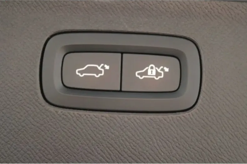 Volvo XC90 din 2022 cu 32.362 km - oferta VOL120194 - foto 13