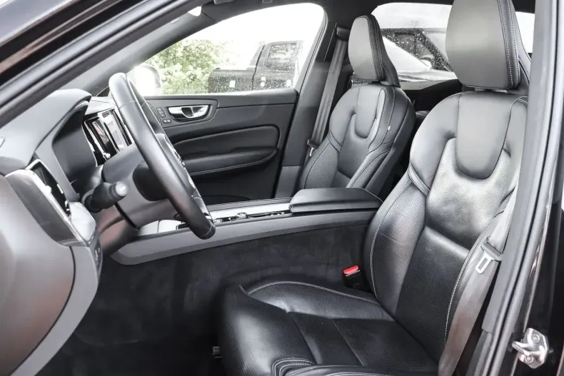 Volvo XC60 din 2021 cu 94.095 km - oferta VOL120202 - foto 7