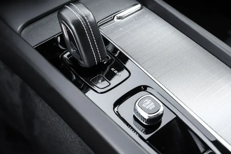 Volvo XC60 din 2021 cu 94.095 km - oferta VOL120202 - foto 13