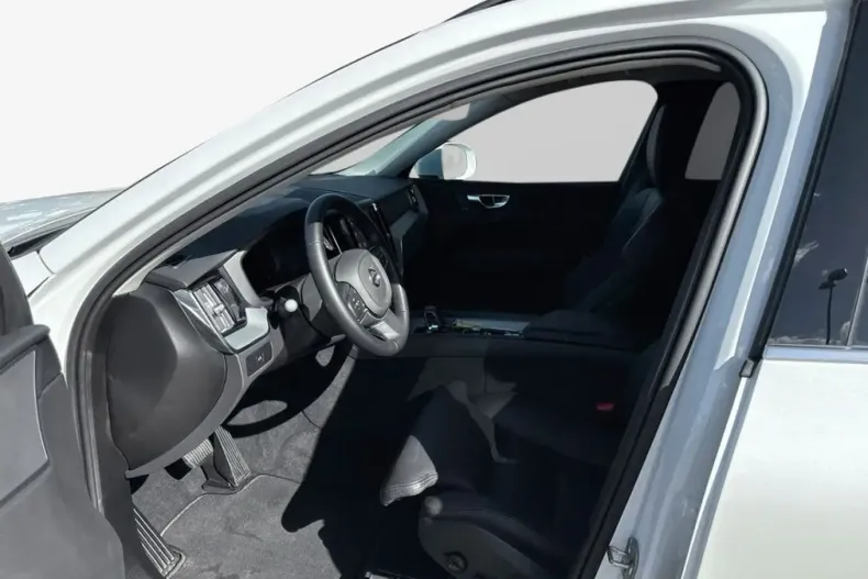 Volvo XC60 din 2024 cu 17.307 km - oferta VOL120203 - foto 7
