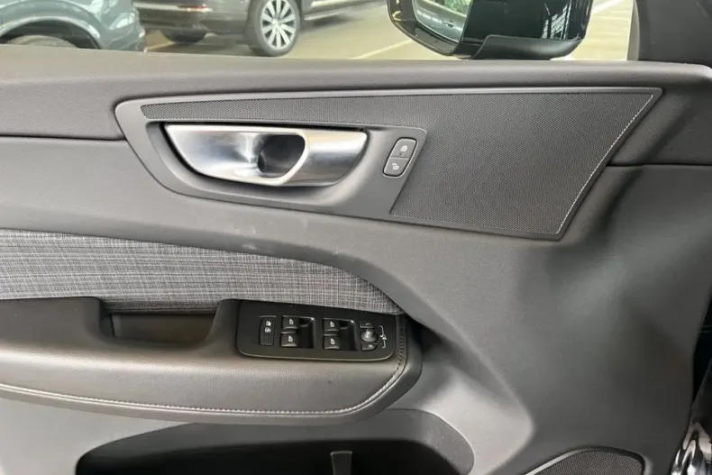 Volvo XC60 din 2023 cu 34.711 km - oferta VOL120204 - foto 16