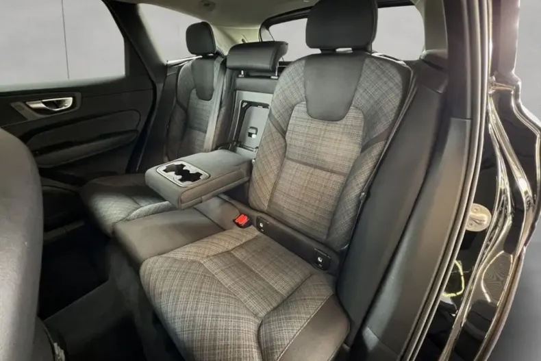 Volvo XC60 din 2023 cu 34.711 km - oferta VOL120204 - foto 17