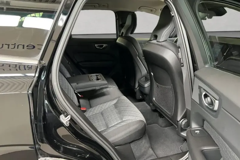 Volvo XC60 din 2023 cu 34.711 km - oferta VOL120204 - foto 20