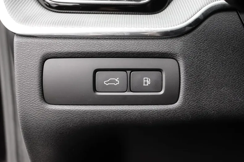 Volvo XC60 din 2023 cu 8.361 km - oferta VOL120205 - foto 11