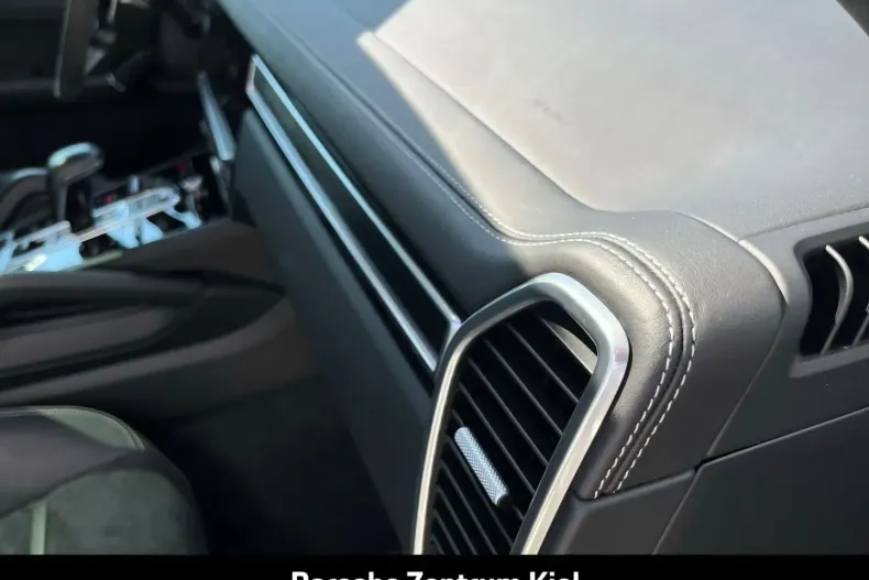 Porsche Cayenne din 2022 cu 45.626 km - oferta POR120207 - foto 17