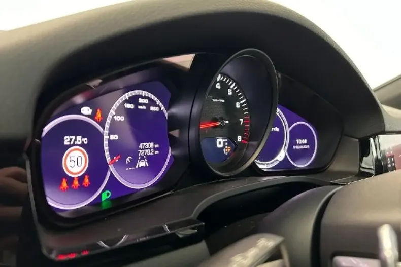 Porsche Cayenne din 2021 cu 47.360 km - oferta POR120215 - foto 13