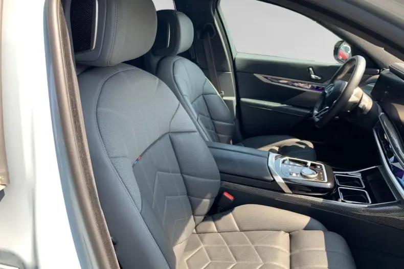 BMW i7 din 2024 cu 20.049 km - oferta BMW120218 - foto 9