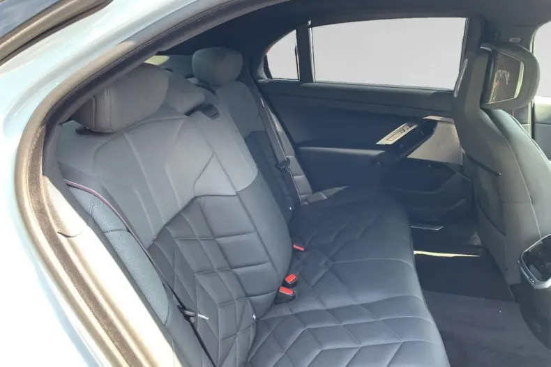 BMW i7 din 2024 cu 20.049 km - oferta BMW120218 - foto 14