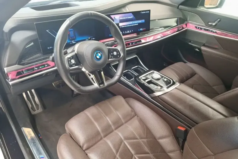 BMW i7 din 2024 cu 55.039 km - oferta BMW120221 - foto 16