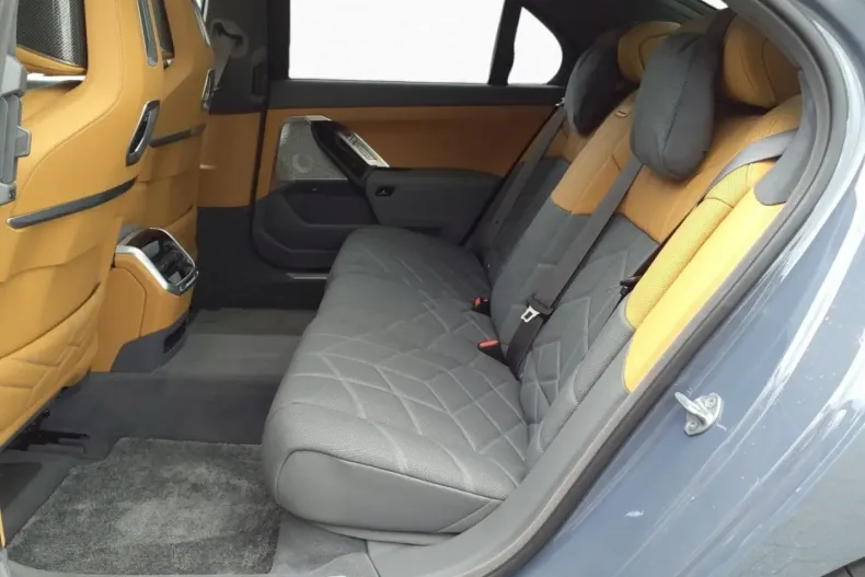 BMW i7 din 2024 cu 69.233 km - oferta BMW120222 - foto 10