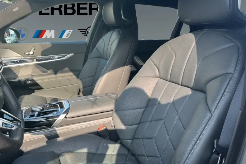 BMW i7 din 2024 cu 20.602 km - oferta BMW120228 - foto 12