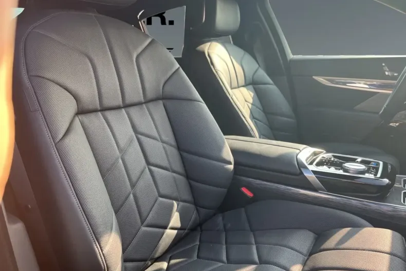 BMW i7 din 2024 cu 20.602 km - oferta BMW120228 - foto 16