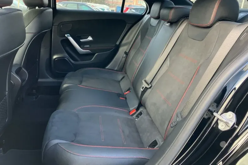 Mercedes-Benz A 250 din 2022 cu 44.150 km - oferta MER120231 - foto 11