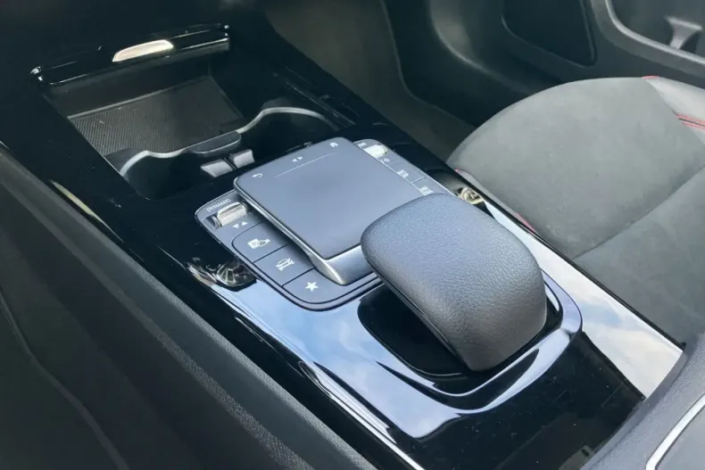 Mercedes-Benz A 250 din 2022 cu 44.150 km - oferta MER120231 - foto 29