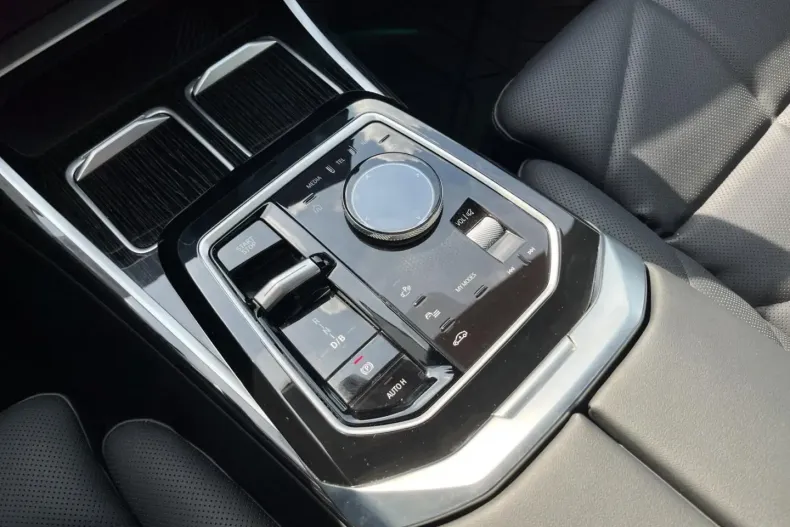 BMW i7 din 2024 cu 24.290 km - oferta BMW120232 - foto 10