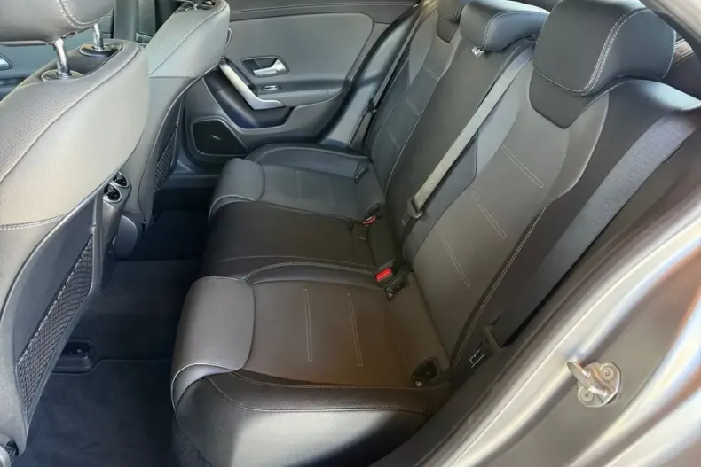 Mercedes-Benz A 250 din 2022 cu 20.946 km - oferta MER120233 - foto 9