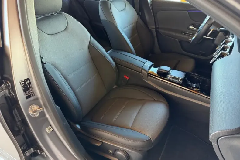 Mercedes-Benz A 250 din 2022 cu 20.946 km - oferta MER120233 - foto 13