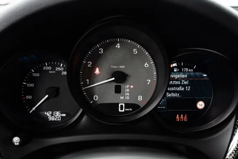 Porsche Macan din 2022 cu 42.136 km - oferta POR120234 - foto 19