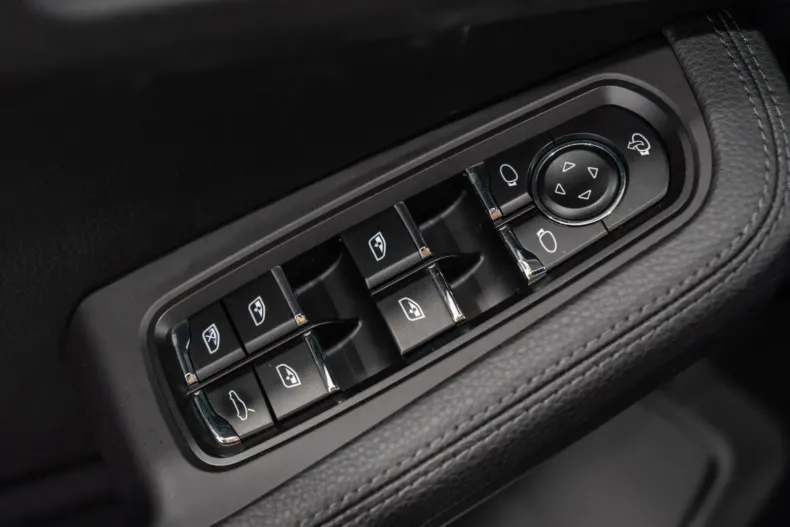 Porsche Macan din 2022 cu 42.136 km - oferta POR120234 - foto 24