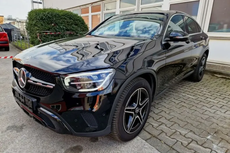 Mercedes-Benz GLC 200 din 2020 cu 76.800 km - oferta MER120237 - foto 1