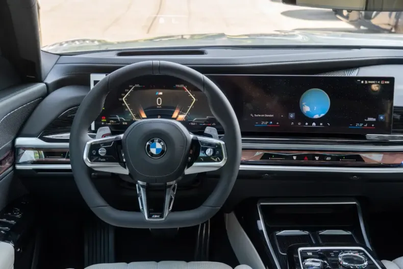 BMW 740 din 2025 cu 9.900 km - oferta BMW120239 - foto 5