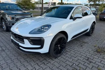 Porsche Macan din 2023 - oferta POR120243