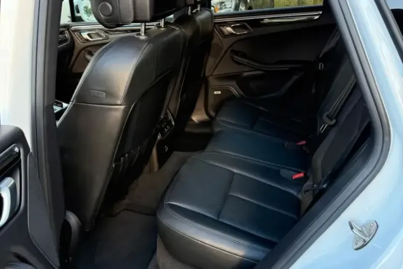 Porsche Macan din 2023 cu 16.600 km - oferta POR120243 - foto 9