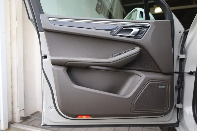 Porsche Macan din 2022 cu 39.278 km - oferta POR120245 - foto 10