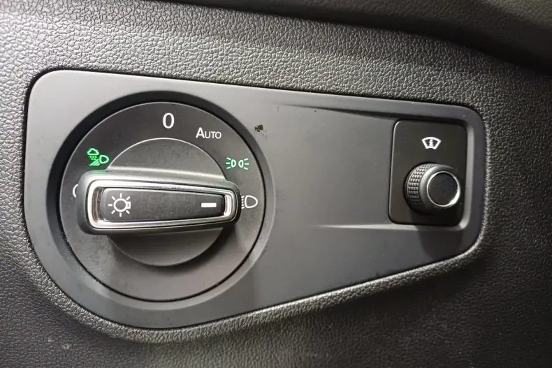 Volkswagen Tiguan din 2022 cu 49.683 km - oferta VOL120247 - foto 11