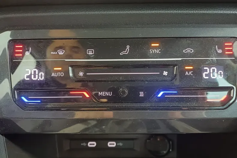 Volkswagen Tiguan din 2022 cu 49.683 km - oferta VOL120247 - foto 15